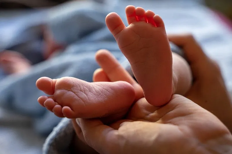 Девять рождённых на продажу младенцев нашли в российском городе