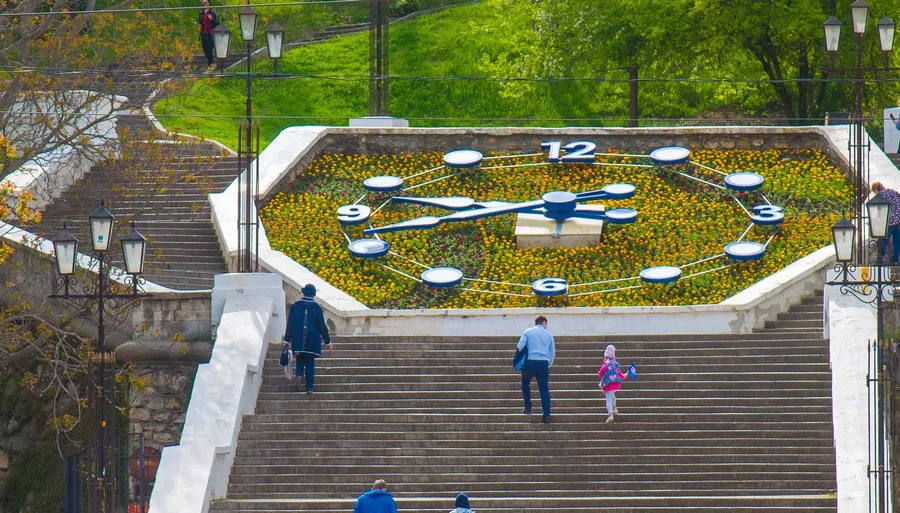 Губернатор Севастополя предпочитает часам фонтан