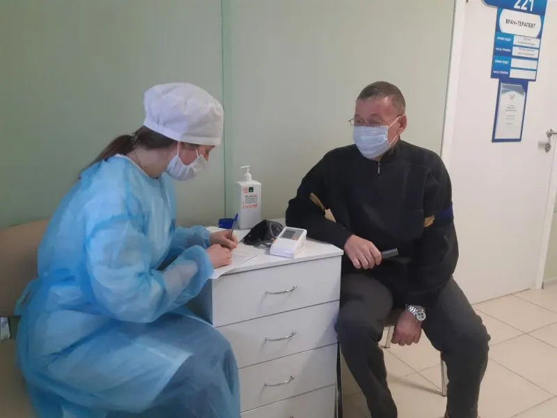 В очереди на прививку от коронавируса стоят 5000 жителей Севастополя