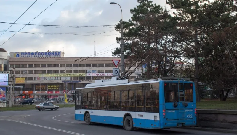 В Крыму водитель троллейбуса стала героиней соцсетей