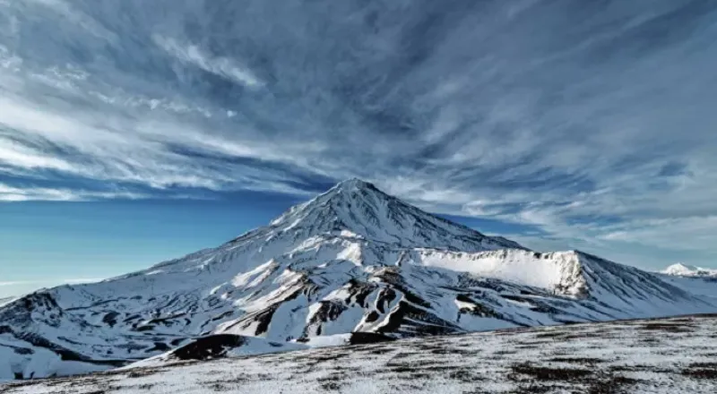 На Камчатке альпинист сорвался с вулкана и погиб