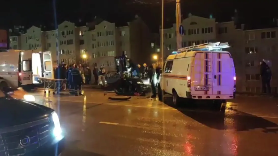 В Севастополе в жуткой аварии пострадали три человека 