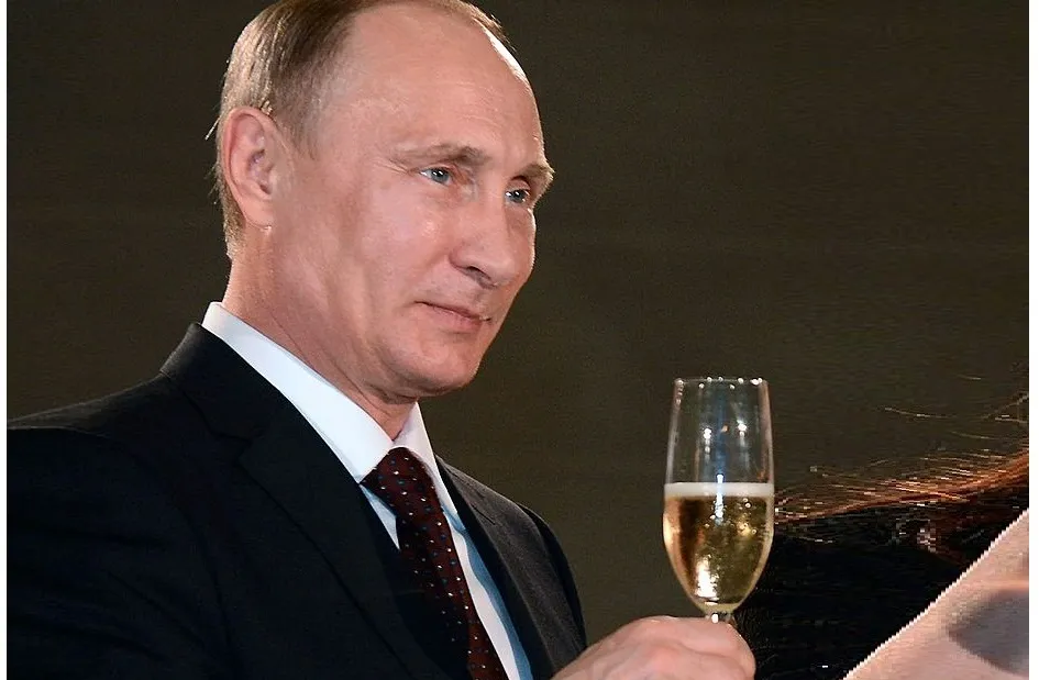  Путин поблагодарил двух севастопольских женщин с разной знаменитостью 