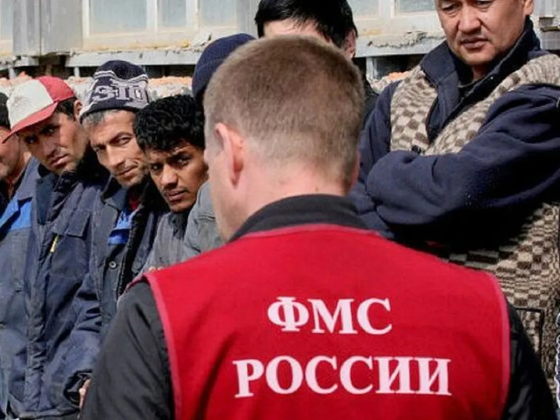 МВД потребовало от всех нелегальных мигрантов покинуть РФ до 15 июня
