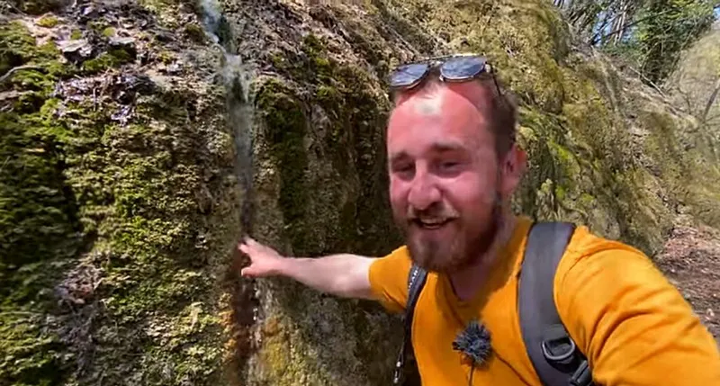 Турист нашел в Крымских горах термальный источник