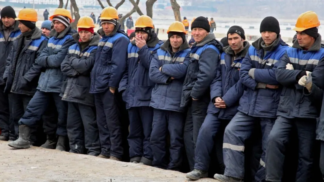 «Рабочих рук не хватает»: Путин пообещал мигрантам комфортные условия