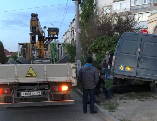 Дорожные знаки не спасают на «чертовых перекрестках» Севастополя 