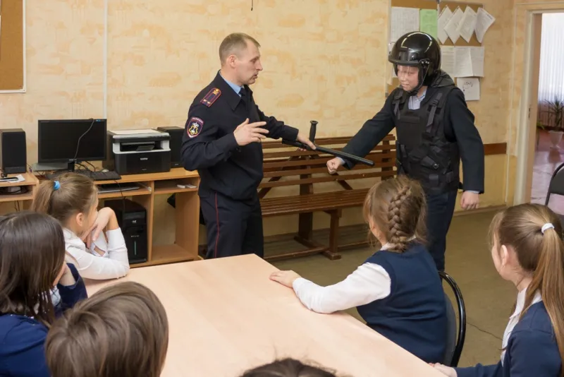 В крымских школах ужесточат пропускной режим после «колумбайна» в Казани
