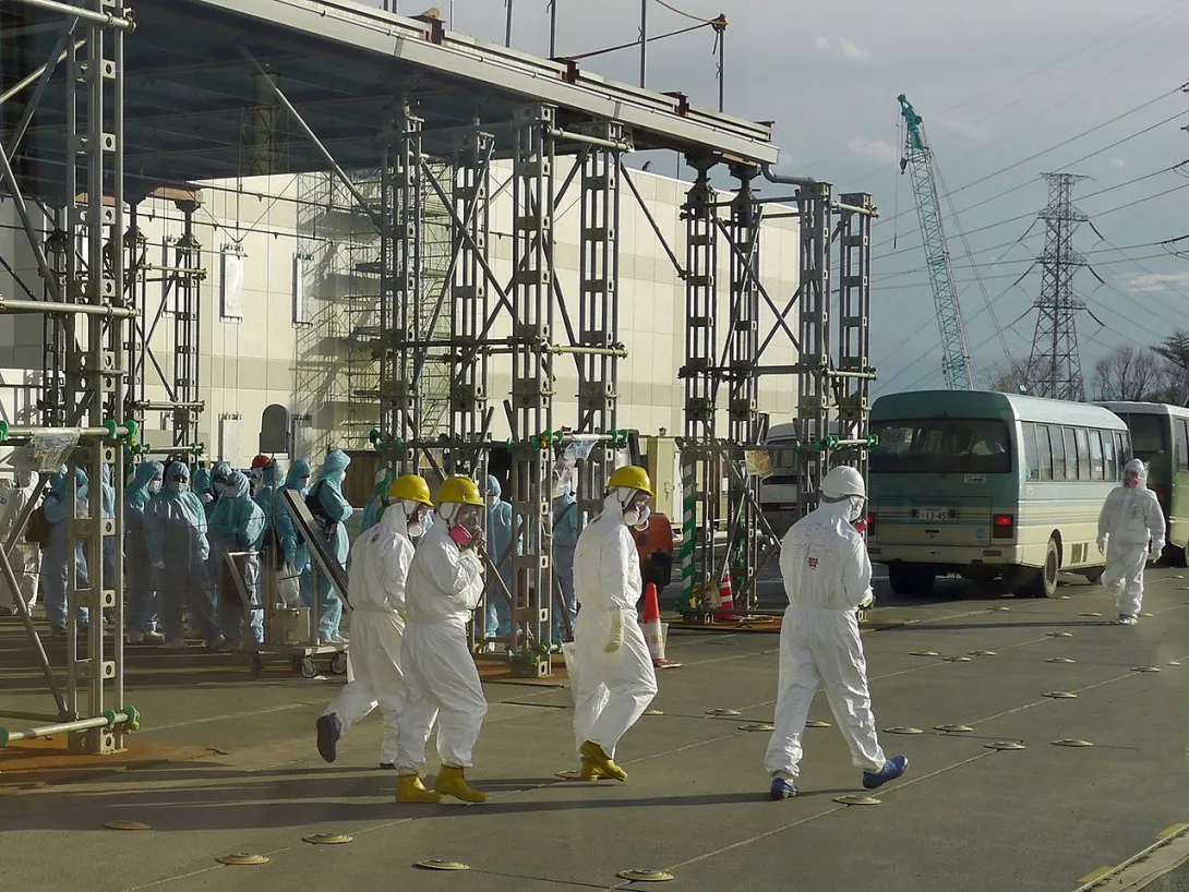 Воду с аварийной АЭС «Фукусима-1» собираются сливать около берегов Японии