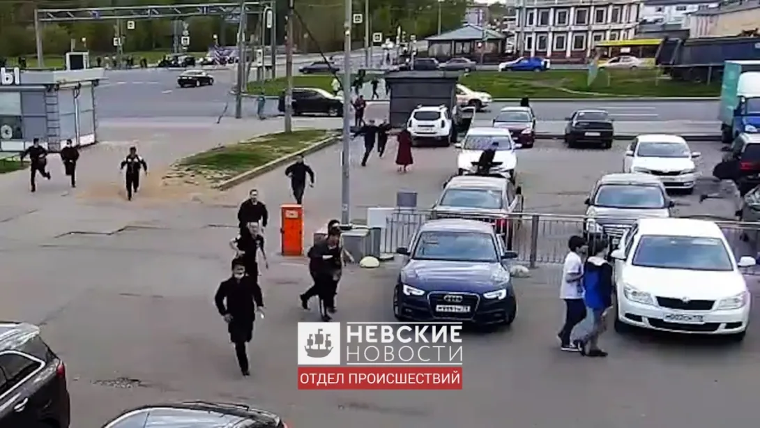 Сотня мигрантов устроили драку в Петербурге