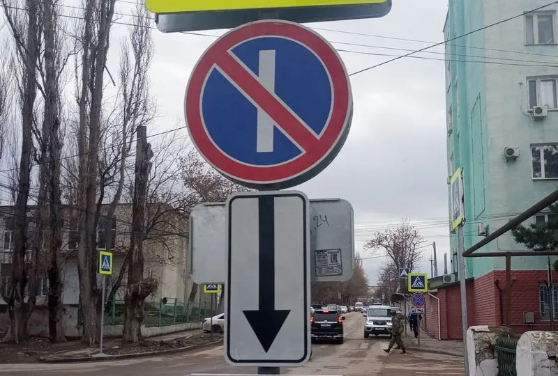  В Крыму опробуют парковку по четным и нечетным дням