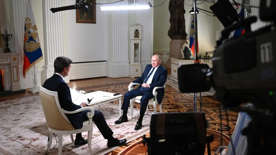 Путин заявил о «подтаскивании» Украиной техники и войск в Донбасс
