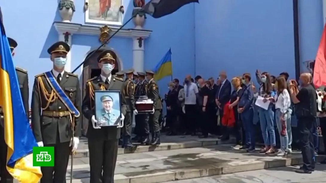 В Киеве президентский полк отправили на похороны участника дивизии СС «Галичина»*