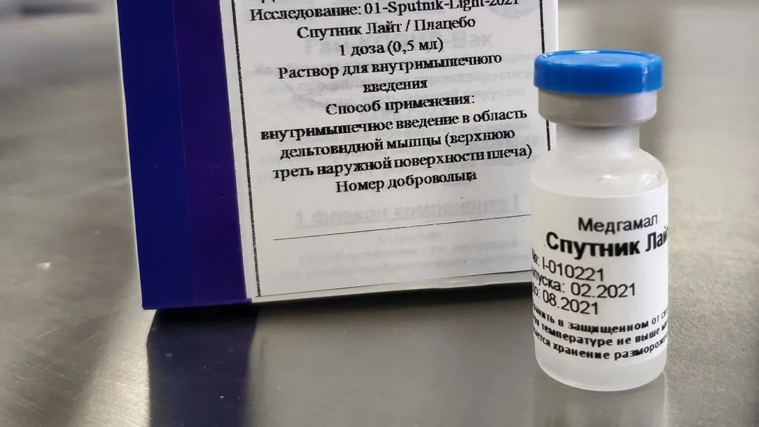 Мурашко объяснил, кого будут прививать вакциной "Спутник лайт" 