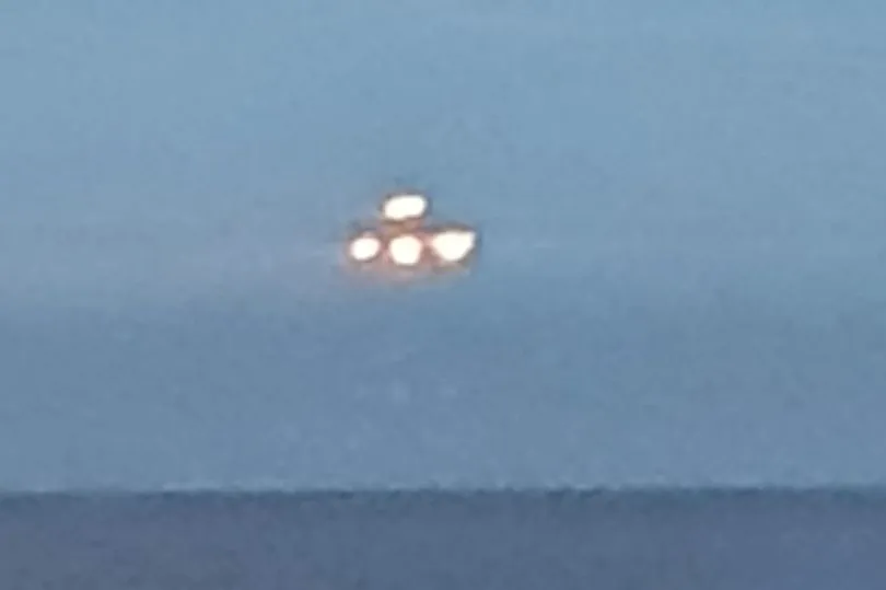 Над морем заметили НЛО, который странно себя вёл
