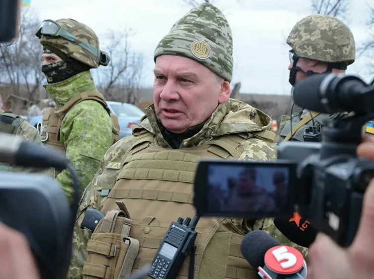 Министр обороны Украины попросил НАТО заменить украинскую армию в Донбассе