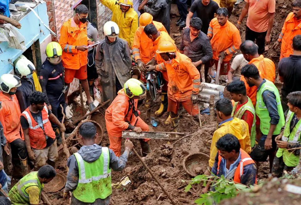 В результате ливней в Индии погибли 42 человека. Видео