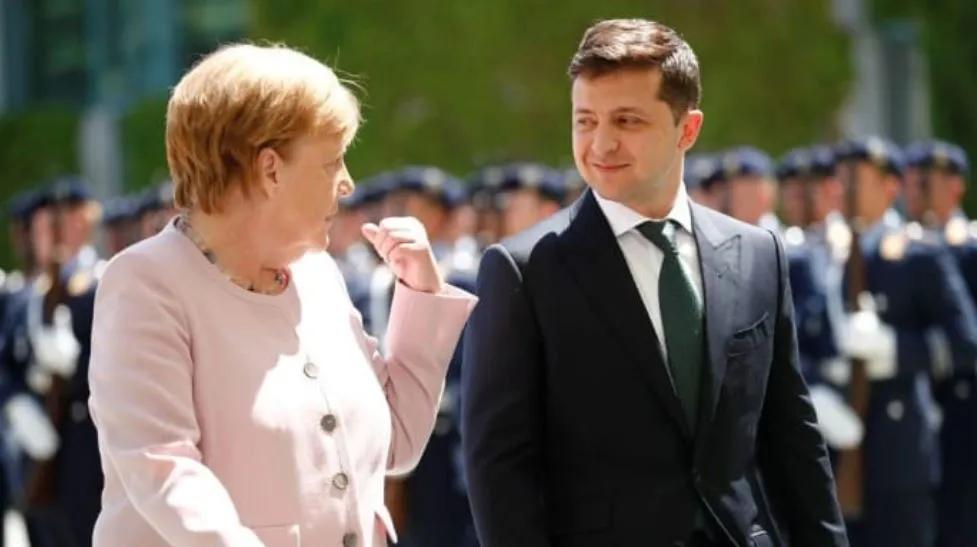Меркель прилетит на Украину говорить с Зеленским