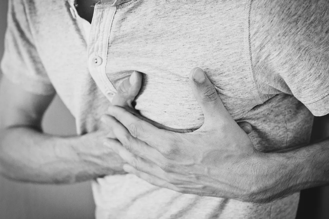 Врачи назвали пять признаков надвигающегося сердечного приступа