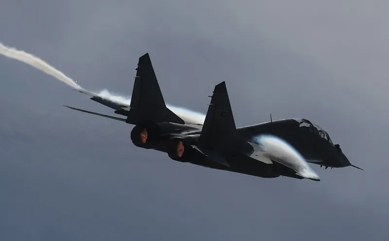 Истребитель МиГ-29 разбился во время учебного полёта