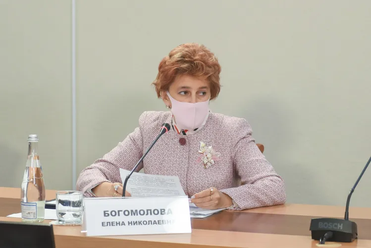 Глава образования Севастополя заявила о попытках срыва оздоровительной кампании 