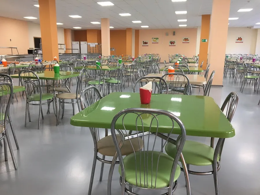 А компот? В школах Севастополя дети остаются без обедов 