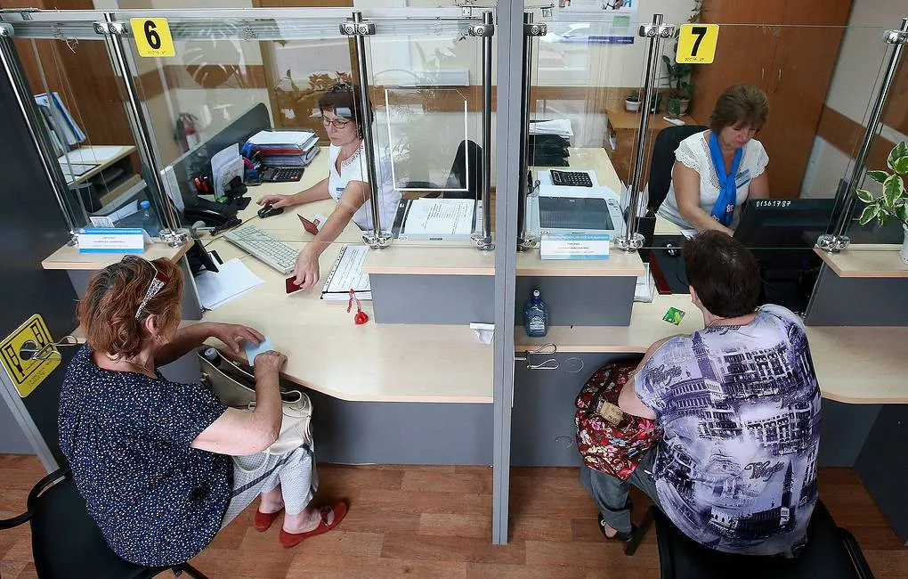 В СФ заявили, что средний размер страховых пенсий к 2024 году достигнет 20 тыс. рублей 