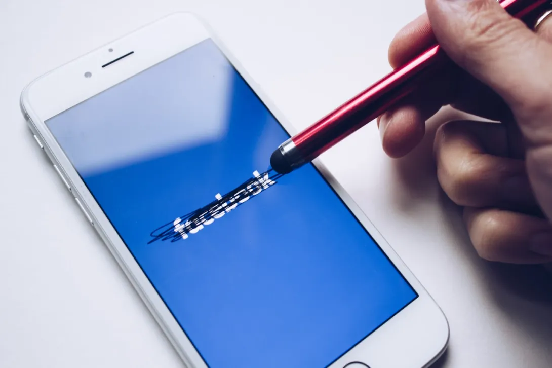 Американские борцы с ненавистью: почему под ударом Facebook 