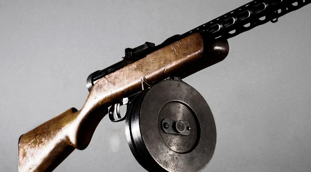 У жителя Севастополя отобрали пистолет-пулемет