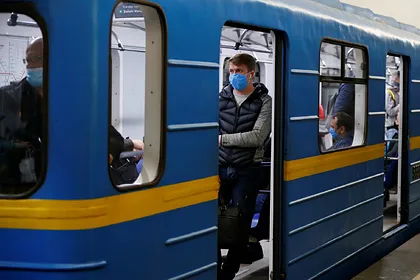 Кабмин Украины может запретить непривитым пользоваться общественным транспортом