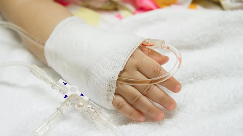 Появились случаи госпитализации детей с COVID-19 в реанимацию