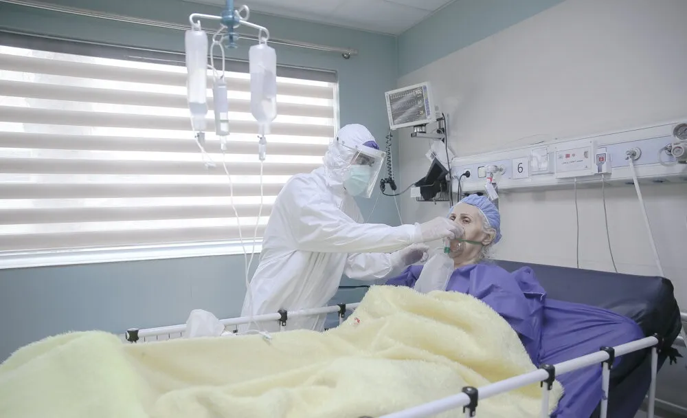 В Севастополе от коронавируса умерли 13 человек за сутки