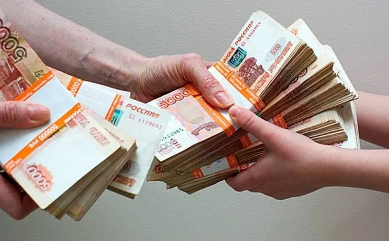 Завтра среди привитых россиян начнется розыгрыш 100 тысяч рублей