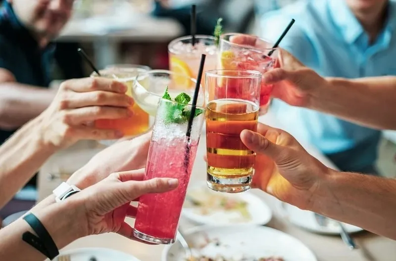 Диетолог назвал самый вредный алкоголь на новогоднем столе