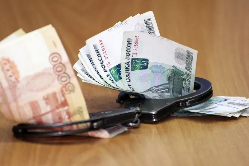 В Крыму дали тюремный срок бухгалтеру, наживавшемуся на студенческих выплатах