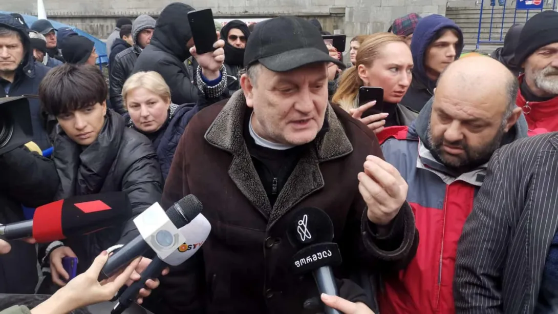 Противники Саакашвили намерены голодать «правильнее». Видео