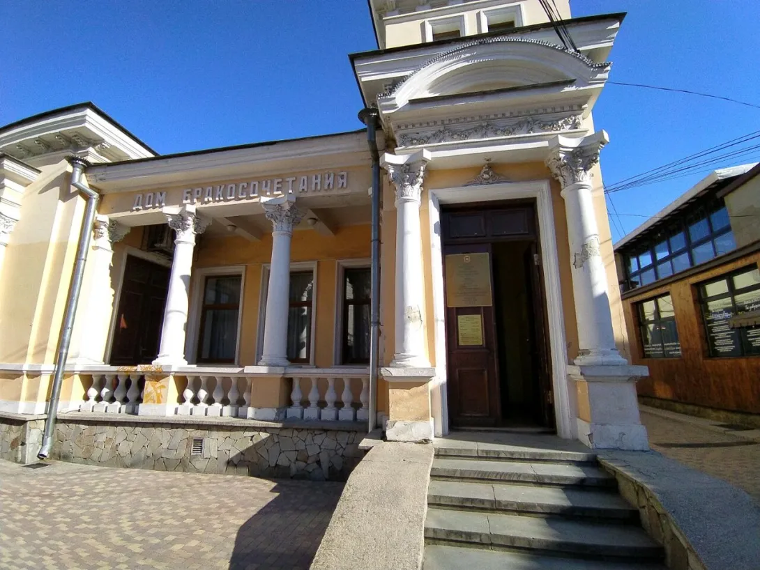 Загс и не только: в столице Крыма культурные объекты могут уйти в частные руки