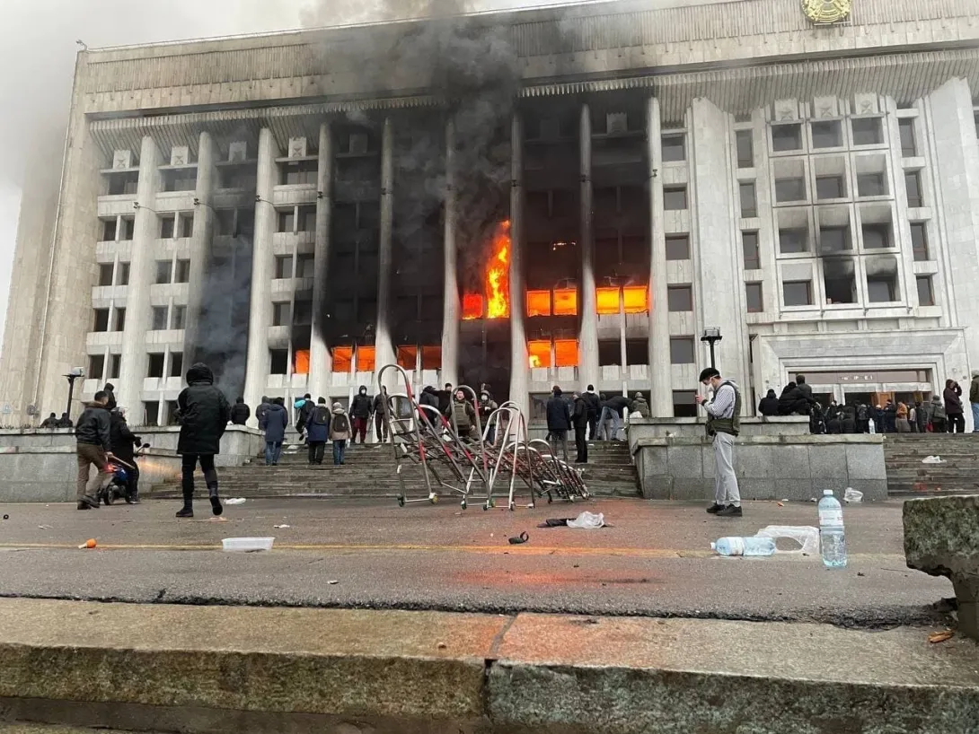 В протестах в Казахстане увидели украинский след. Видео