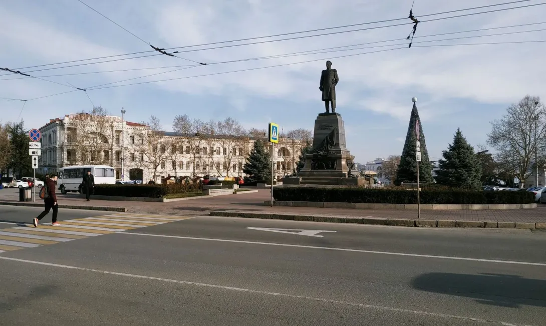 В Севастополе реконструируют площадь и проспект Нахимова 