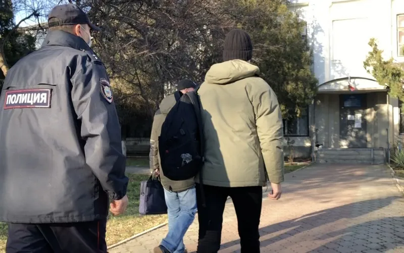 В Керчи обиженный школой девятиклассник решил поиграть в террориста