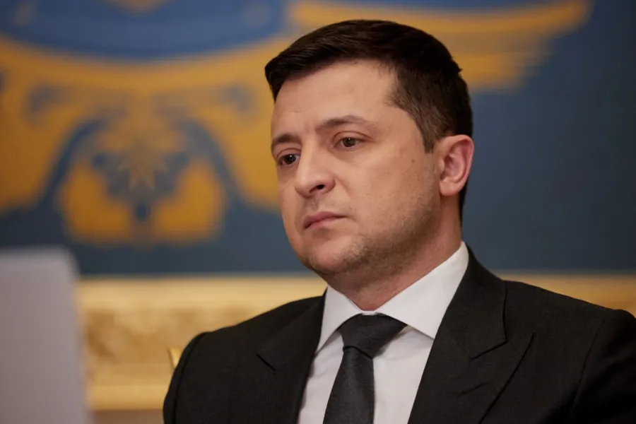 Зеленский призвал внешнюю разведку Украины перейти к наступательным действиям 