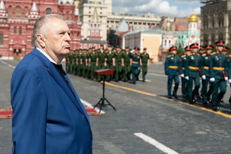 Жириновский предложил присвоить воинские звания всем депутатам Госдумы