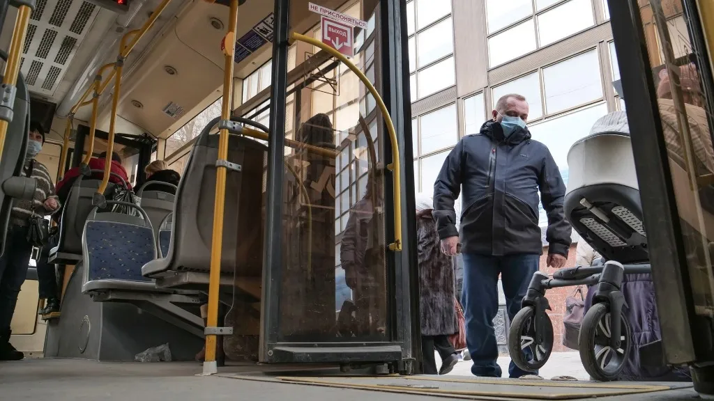 Севастопольские перевозчики будут платить за пассажиров без масок 