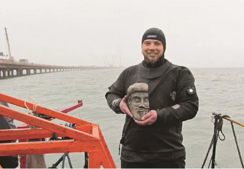 Учёные определили происхождение терракотовой головы из-под Крымского моста