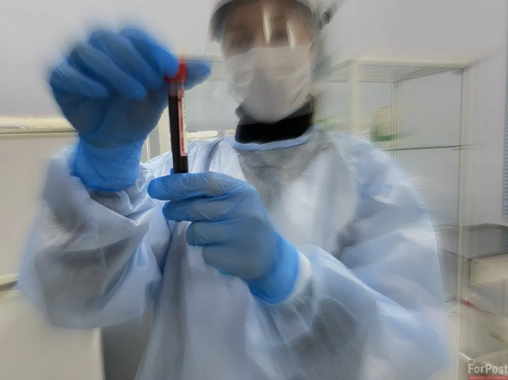 «Омикрон» оказался опасен для уже переболевших коронавирусом