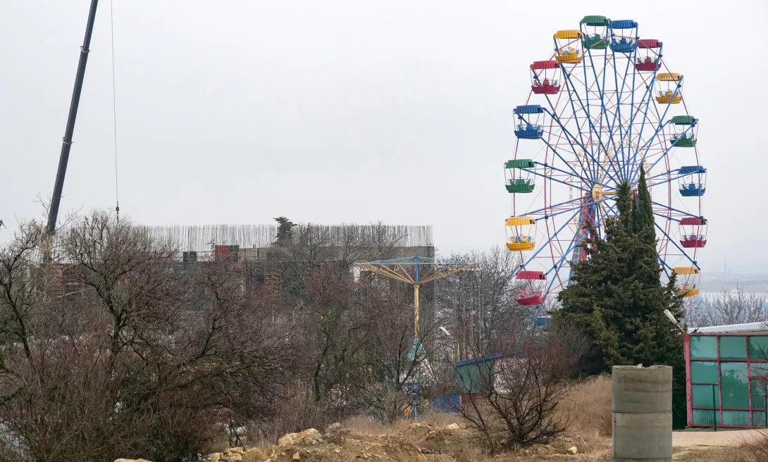 Возле севастопольской Панорамы растет новое здание