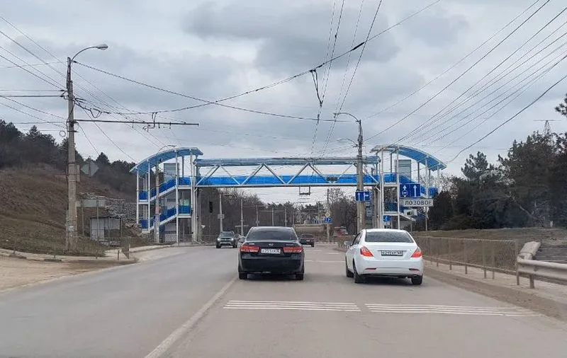 Неисправный лифт разделил крымское село на две части