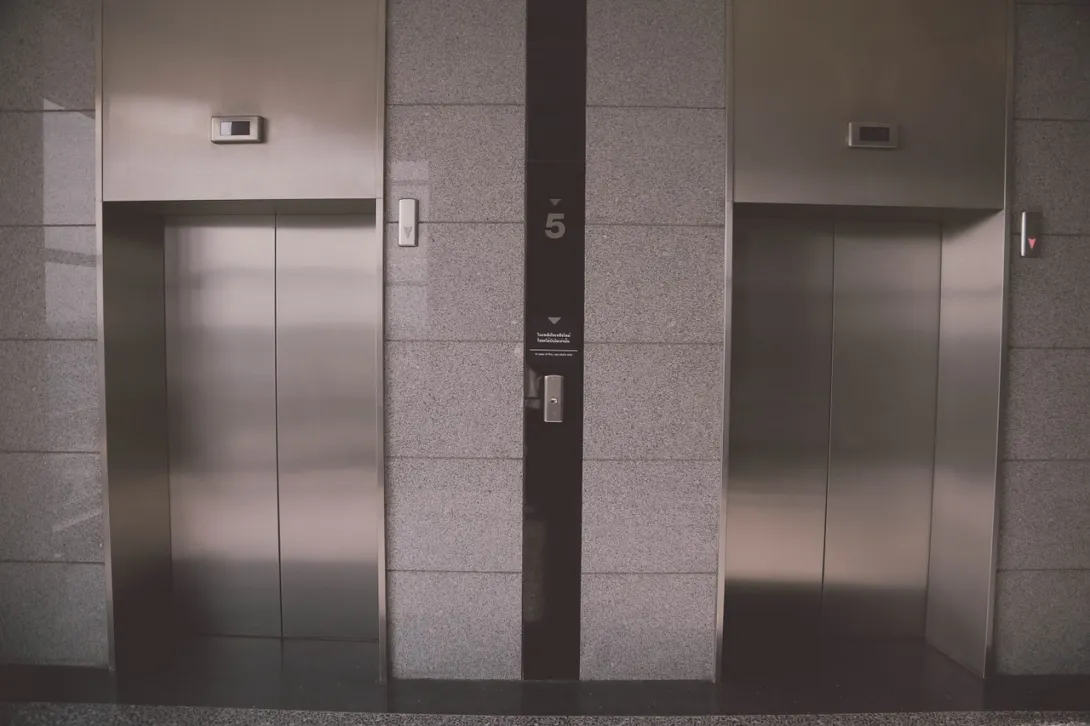 В Севастополе исчезли старые лифты