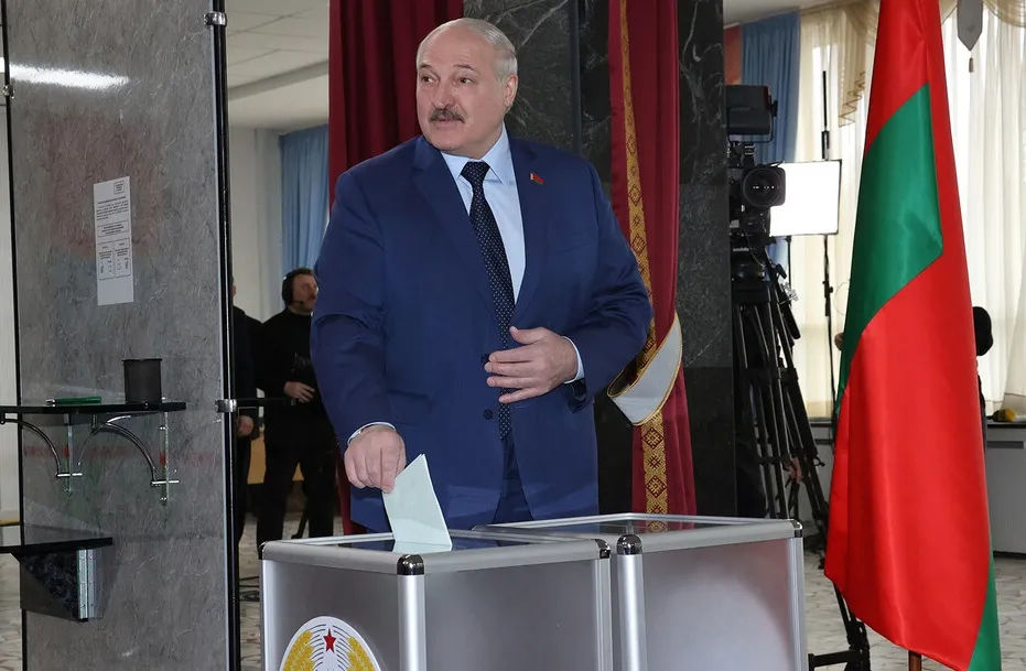 Обновлённая конституция: о чём говорят результаты белорусского референдума