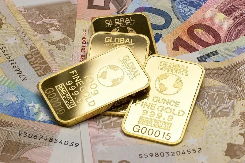 Минфин предложил россиянам скупать золото вместо долларов